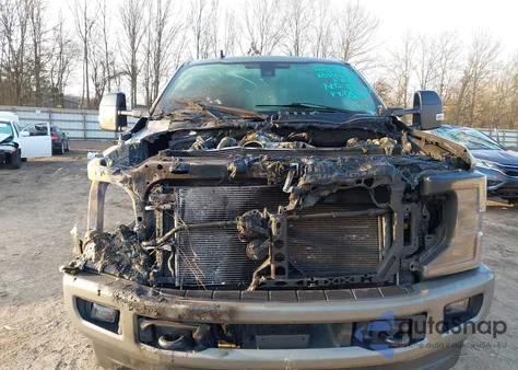 2019 Ford F-250 Lariat z USA, uszkodzony, nr VIN 1FT7W2BT0KEF80016